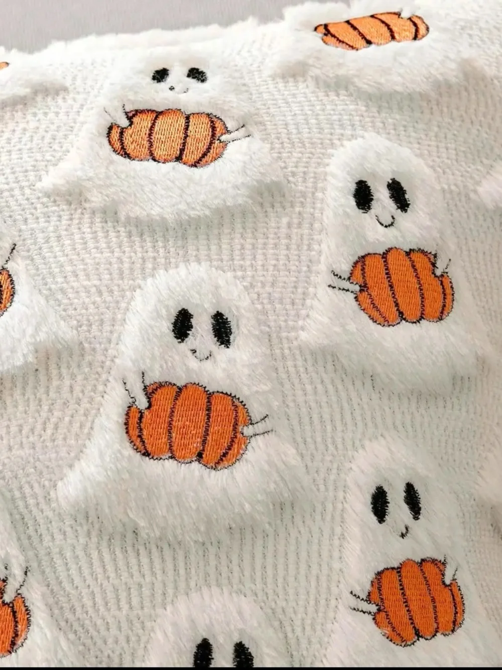 2 NWT Ghost & Pumpkin Embroidered Decorative Throw Cushions | Pillows. Faux Fur